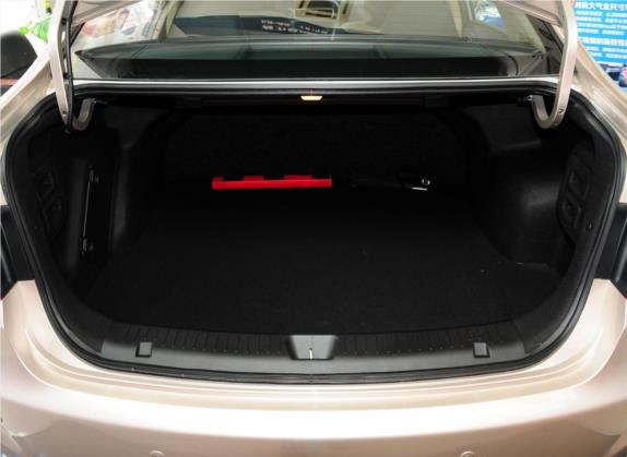 福美来 2014款 M5 1.6L 手动精英型 车厢座椅   后备厢