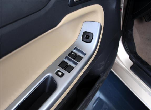 福美来 2014款 M5 1.6L 手动精英型 车厢座椅   门窗控制