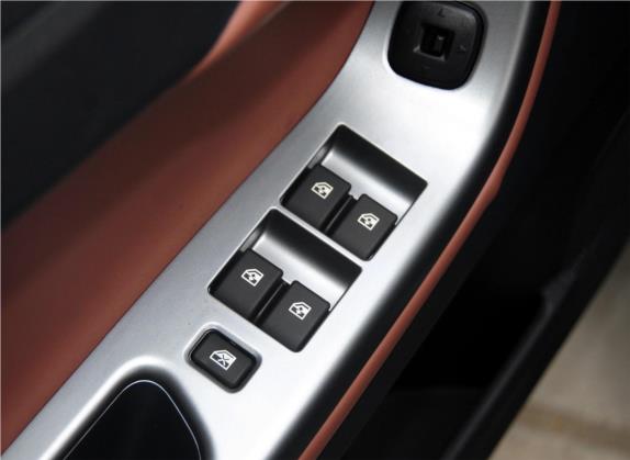 福美来 2014款 M5 1.6L 手动豪华型 车厢座椅   门窗控制