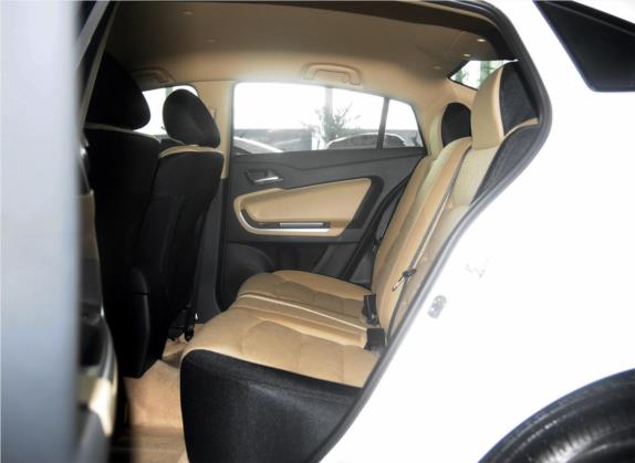 福美来 2014款 M5 1.6L 自动精英型 车厢座椅   后排空间