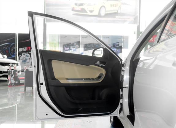 福美来 2014款 M5 1.6L 自动精英型 车厢座椅   前门板