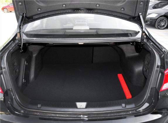 福美来 2014款 M5 1.6L 自动舒适型 车厢座椅   后备厢