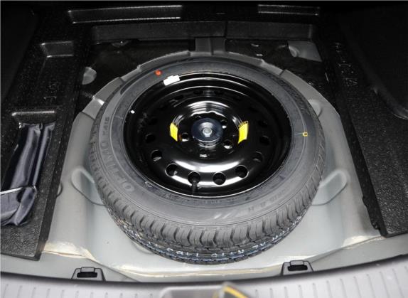 福美来 2014款 M5 1.6L 手动标准型 其他细节类   备胎