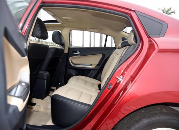 福美来 2015款 M5 1.6L 手动挚爱版 车厢座椅   后排空间