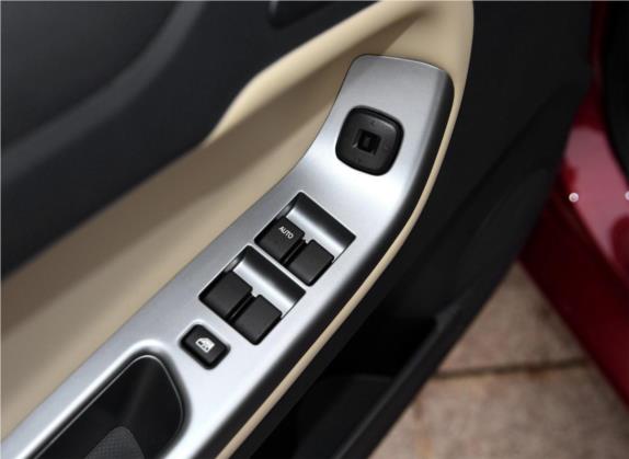 福美来 2015款 M5 1.6L 手动挚爱版 车厢座椅   门窗控制