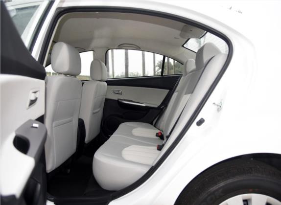 福美来 2015款 经典 1.6L 手动精英版 车厢座椅   后排空间