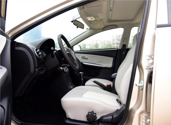福美来 2015款 经典 1.6L 手动天窗版 车厢座椅   前排空间