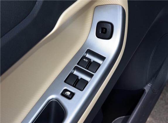 福美来 2015款 1.6L 手动风尚型 车厢座椅   门窗控制