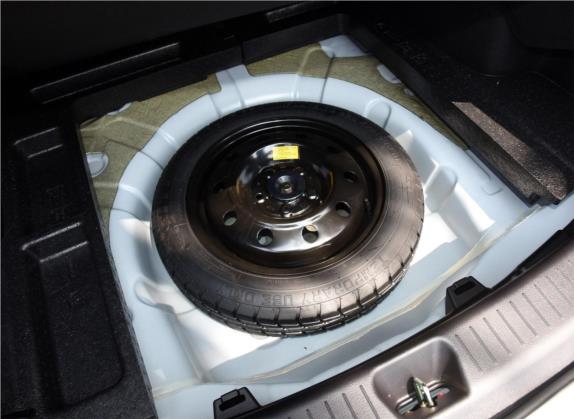 福美来 2015款 1.6L 手动品尚型 其他细节类   备胎