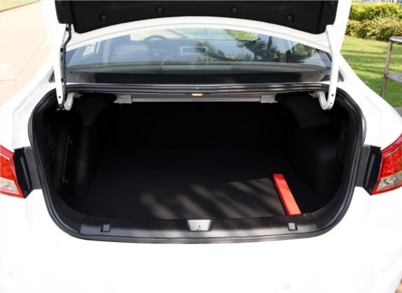 福美来 2015款 1.6L 手动品尚型 车厢座椅   后备厢