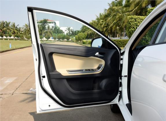 福美来 2015款 1.6L 手动智尚型 车厢座椅   前门板