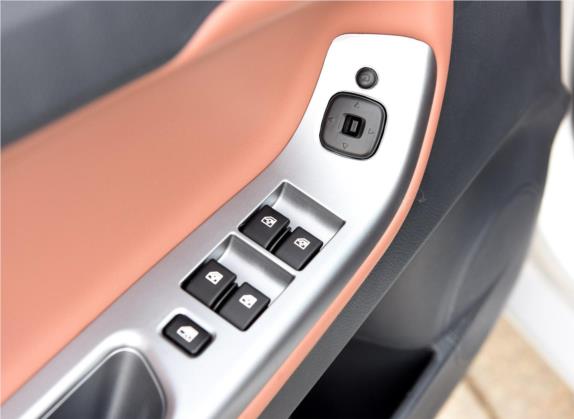 福美来 2015款 1.5T 自动行政尊尚型 车厢座椅   门窗控制