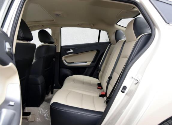 福美来 2016款 1.6L 手动品尚型升级版 车厢座椅   后排空间