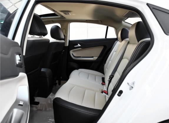 福美来 2016款 1.6L 手动悦尚型升级版 车厢座椅   后排空间