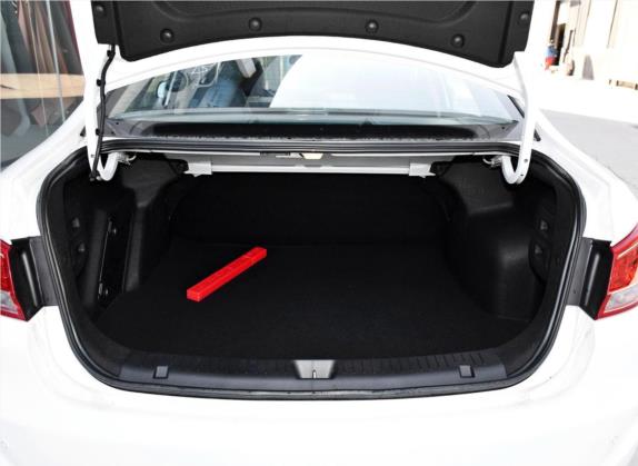 福美来 2016款 1.6L 手动悦尚型升级版 车厢座椅   后备厢