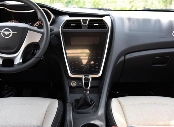 福美来 2017款 1.6L 手动舒适型 中控类   中控台