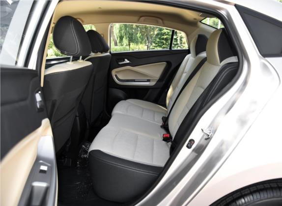 福美来 2017款 1.6L 手动舒适型 车厢座椅   后排空间