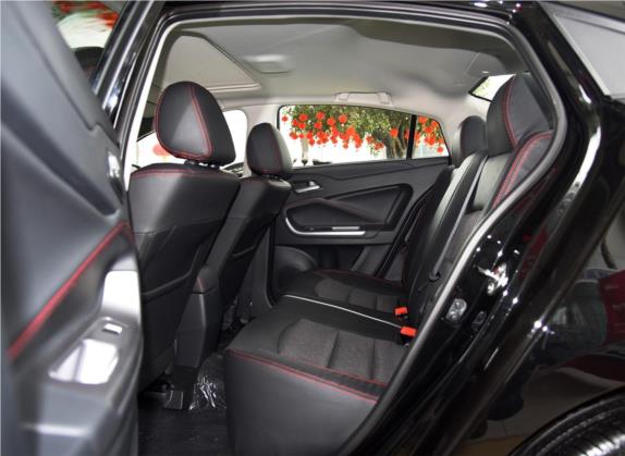 福美来 2017款 1.6L 自动豪华型 车厢座椅   后排空间