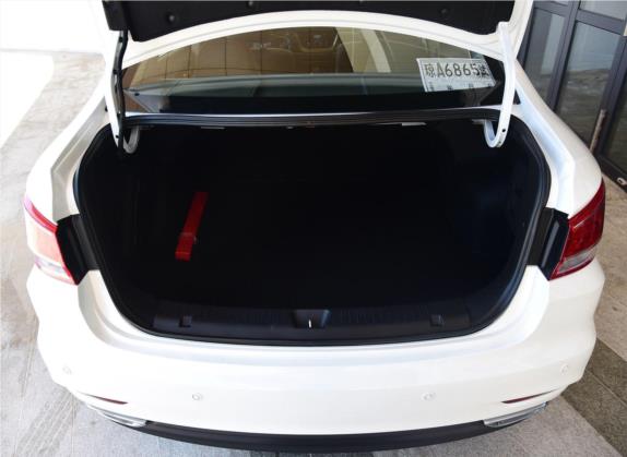 福美来F5 2018款 1.6L 自动豪华型 车厢座椅   后备厢