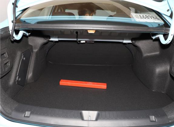 福美来F5 2018款 1.6L 手动豪华型 车厢座椅   后备厢