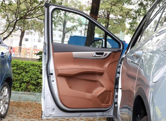 海马7X 2020款 1.5T 自动精英型 车厢座椅   前门板