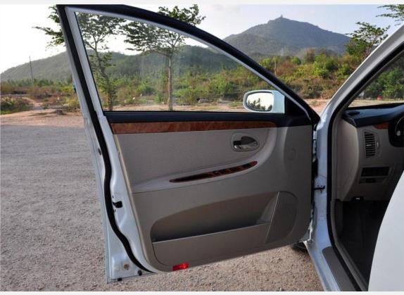 欢动 2009款 1.6L 手动舒适型 车厢座椅   前门板