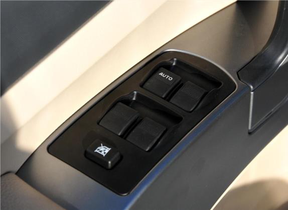 海马骑士 2012款 2.0L 手动智能领航型 车厢座椅   门窗控制