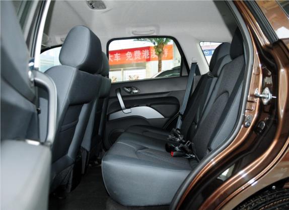 海马骑士 2013款 2.0L 手动都市精英型 车厢座椅   后排空间