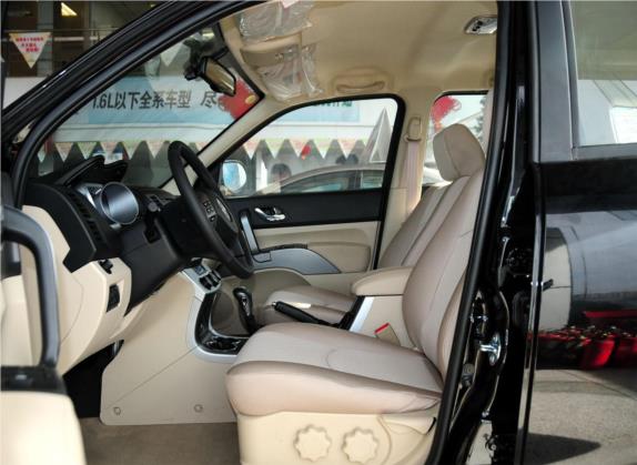 海马骑士 2013款 2.0L 自动都市精英型 车厢座椅   前排空间