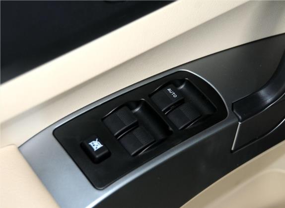 海马骑士 2013款 2.0L 自动都市精英型 车厢座椅   门窗控制