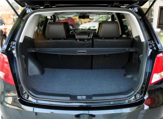 海马骑士 2013款 2.0L 手动智能领航型 车厢座椅   后备厢