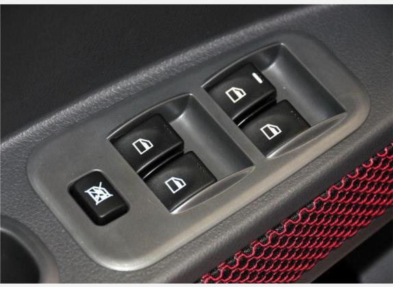 丘比特 2010款 1.5L C-sport 车厢座椅   门窗控制