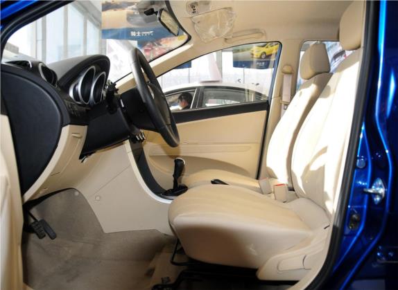 丘比特 2013款 1.3L 手动炫酷版 车厢座椅   前排空间