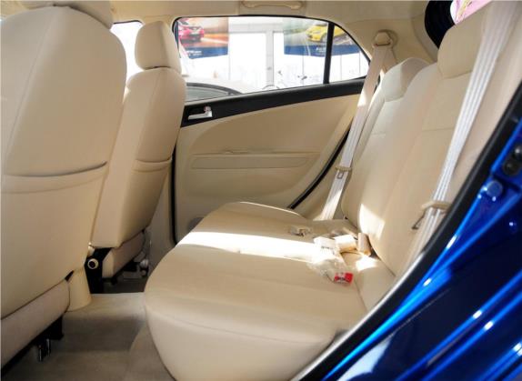 丘比特 2013款 1.3L 手动炫酷版 车厢座椅   后排空间