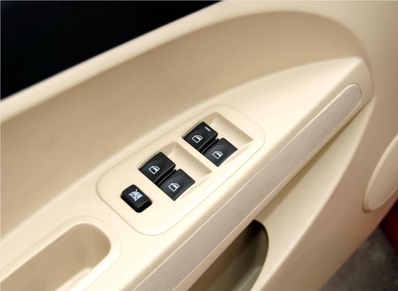 丘比特 2013款 1.5L AMT灵动版 车厢座椅   门窗控制