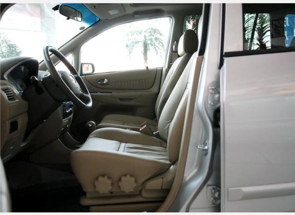 普力马 2007款 1.8L 自动5座豪华SDX5 车厢座椅   前排空间