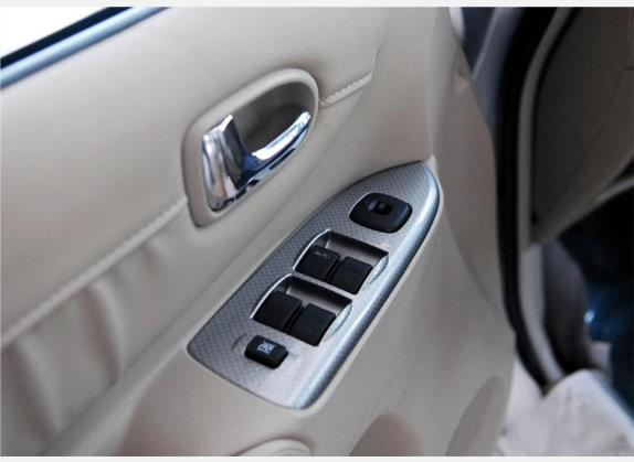 普力马 2007款 1.8L 自动5座豪华SDX5 车厢座椅   门窗控制