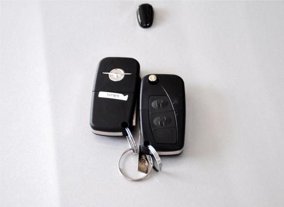 普力马 2010款 1.6L 自动5座舒适 其他细节类   钥匙