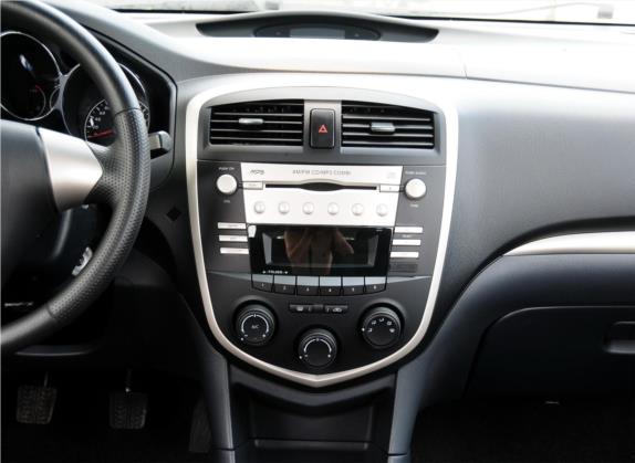 普力马 2012款 1.6L 手动5座舒适版 中控类   中控台