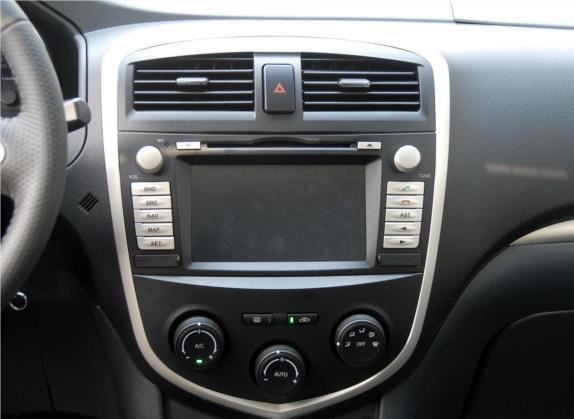 普力马 2012款 1.8L 自动7座尊享版 中控类   中控台