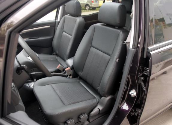 普力马 2012款 1.8L 自动7座尊享版 车厢座椅   前排空间