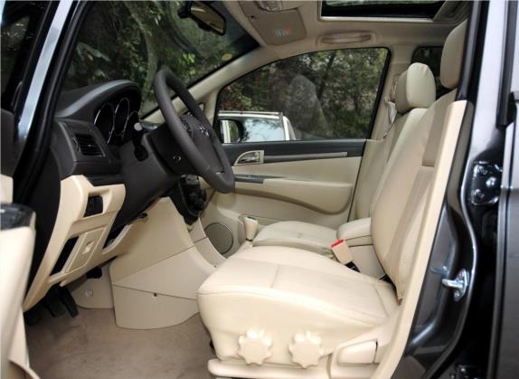 普力马 2013款 1.6L 手动7座开拓版 车厢座椅   前排空间