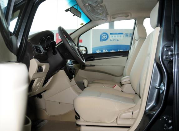 普力马 2013款 1.6L 自动7座乐享版 车厢座椅   前排空间