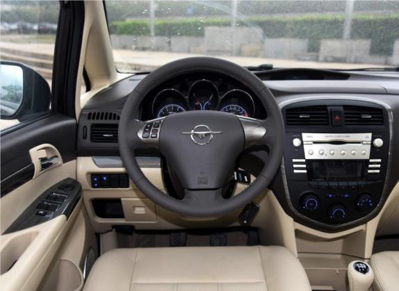 普力马 2014款 1.6L 手动7座开拓版 中控类   驾驶位