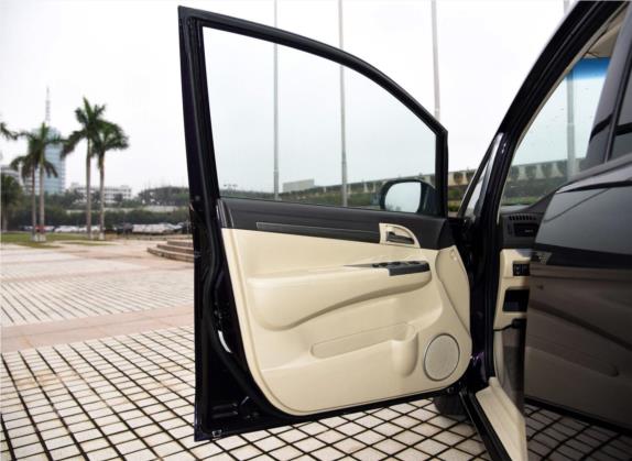 普力马 2014款 1.6L 手动7座开拓版 车厢座椅   前门板