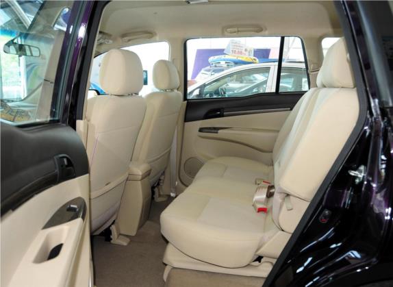 普力马 2014款 1.6L 自动7座乐享版 车厢座椅   后排空间