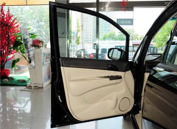 普力马 2014款 1.6L 自动7座乐享版 车厢座椅   前门板
