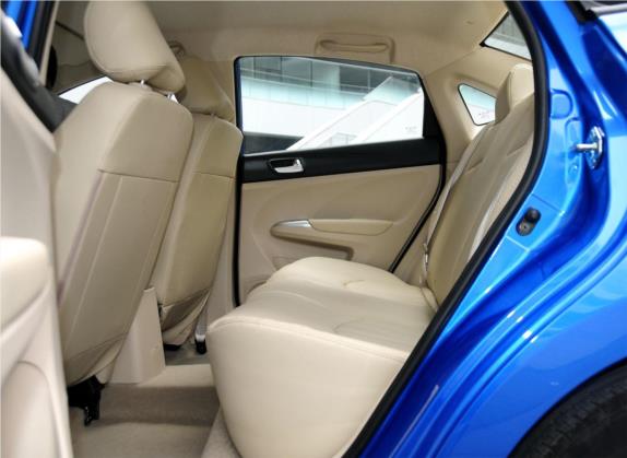海马M3 2013款 1.5L 手动精英型 车厢座椅   后排空间