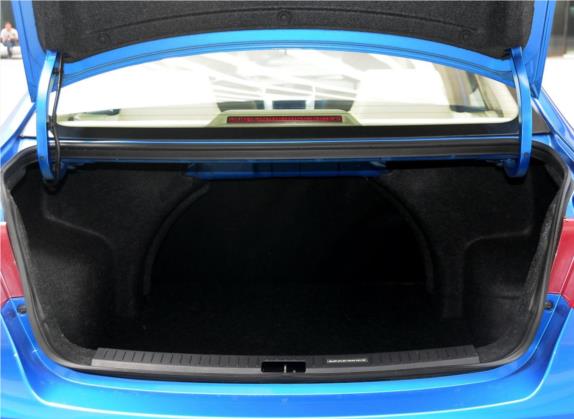 海马M3 2013款 1.5L 手动精英型 车厢座椅   后备厢