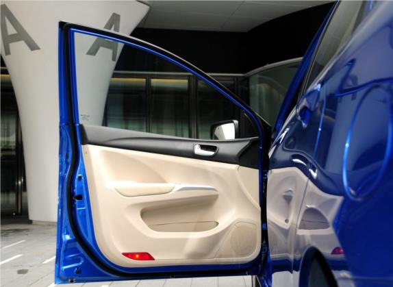 海马M3 2013款 1.5L 手动精英型 车厢座椅   前门板